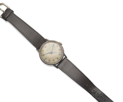 Lot 106 - A Stainless Steel Centre Seconds Wristwatch, signed Omega, circa 1945, (calibre 30T2) 16-jewel...