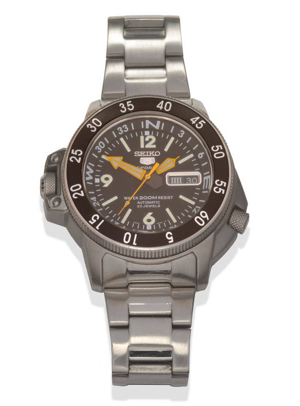 Lot 52 - A Stainless Steel Automatic Centre Seconds Calendar Wristwatch, circa 2010, lever movement,...