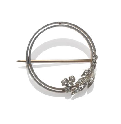 Lot 1241 - An Early 20th Century Diamond Hoop Brooch, a double circle border, with an overlaid diamond set...