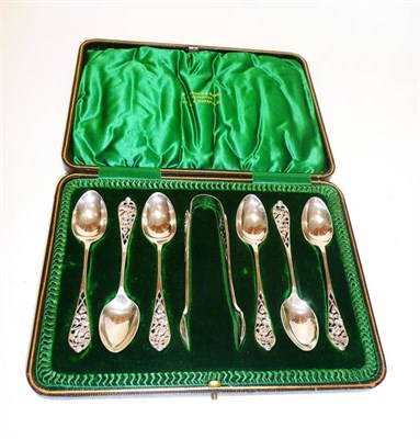 Lot 1265 - A Set of Six Edward VII Teaspoons and Tongs, Joseph Rodgers & Sons, Sheffield 1905, each handle...