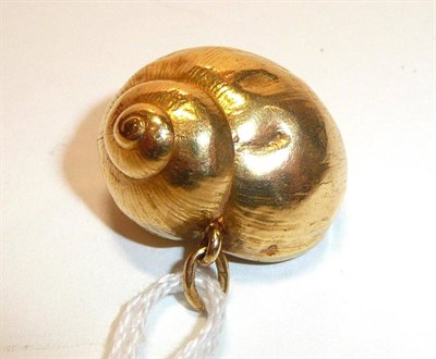 Lot 1387 - A 19th Century Novelty Vinaigrette, as a snail shell, with hinged cover revealing an ornately...