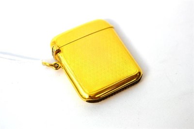 Lot 1298 - A 9ct Gold Vesta Case, Sampson Mordan & Co., London 1919,  with allover engine turned...