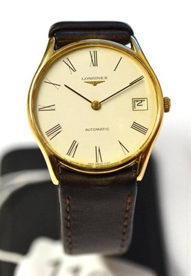 Lot 1162 - A 9ct Gold Automatic Calendar Wristwatch, signed Longines, circa 1985, (calibre L994.1) lever...