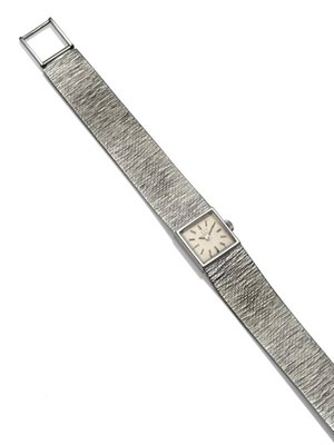 Lot 1224 - A Lady's 9ct White Gold Wristwatch, signed Omega, 1968, (calibre 650) lever movement numbered...