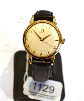 Lot 1129 - A 9ct Gold Centre Seconds Wristwatch, signed Omega, 1958, (calibre 420) lever movement numbered...