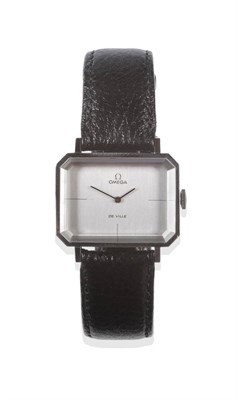 Lot 1159 - A Stainless Steel Wristwatch, signed Omega, model: De Ville, circa 1966, (calibre 620) lever...