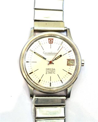 Lot 2071 - A Stainless Steel Electronic Calendar Centre Seconds Wristwatch, signed Omega, model:...