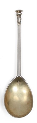 Lot 2384 - A James I Silver Seal Top Spoon, Daniel Cary, London 1617, the tapering hexagonal stem with a...