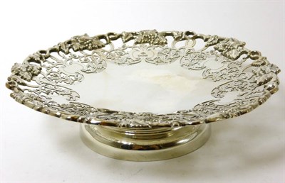 Lot 2312 - A Modern Pierced Silver Dish, Douglas Heeley, Sheffield 1969, circular with a pierced and...