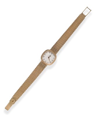 Lot 2233 - A Lady's 9ct Gold Wristwatch, signed Omega, ref: 1387, circa 1980, quartz movement, white dial with