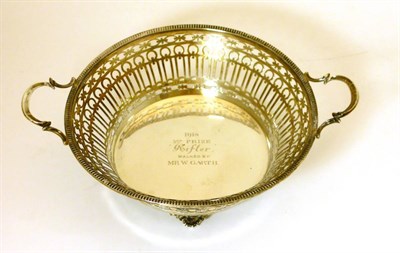 Lot 2363 - An Edwardian Silver Basket, William Hutton & Sons Ltd, Sheffield 1917, circular with pierced...