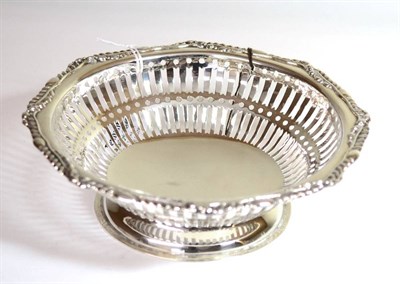 Lot 2219 - An Edwardian Silver Bowl, James Charles Jay, Sheffield 1902, of circular form with broad...