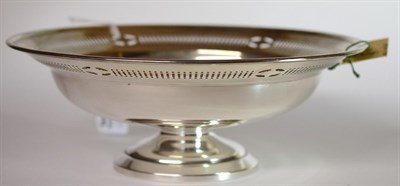 Lot 2238 - A George V Silver Pedestal Bowl, Chester 1924, of circular form with pierced rim on circular...