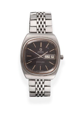 Lot 2180 - A Stainless Steel Automatic Day/Date Centre Seconds Wristwatch, signed Omega, model: Seamaster,...