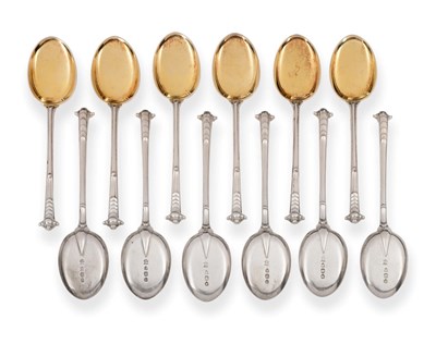 Lot 2210 - A Set of Twelve Victorian Silver Ice Cream Spoons, Goldsmiths & Silversmiths (Gibson &...