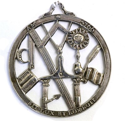 Lot 2281 - A Masonic Pendant or Medallion, unmarked 18th/19th century, circular with suspension loop, the...