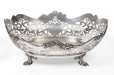 Lot 2284 - A George V Silver Basket, George Edward & Sons, Sheffield 1912, oval with shaped rim and...