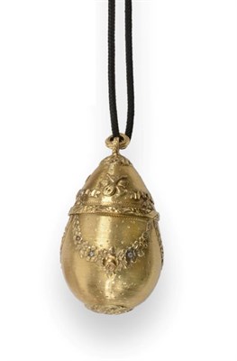 Lot 2409 - A Gold and Diamond Egg Form Pendant, possibly French, 19th century, unmarked, tests as 20ct,...