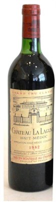 Lot 2035 - Chateau La Lagune 1982, Haut-Medoc U: top shoulder