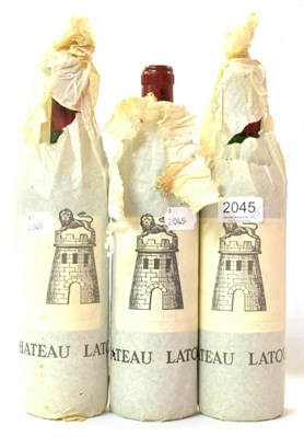 Lot 2045 - Chateau Latour 1992, Pauillac (x3) (three bottles) U: into neck