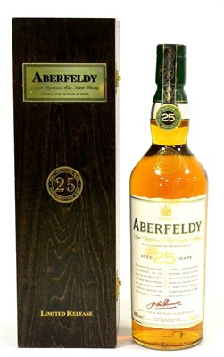 Lot 1228 - Aberfeldy 25 Year Old, 70cl, 40%, in original wooden presentation case