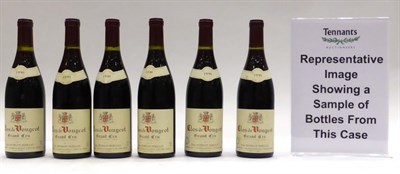 Lot 5001 - Alain Hudelot-Noellat Clos de Vougeot Grand Cru 1990, oc (twelve bottles) U: average 1cm