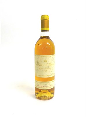 Lot 2101 - Chateau d'Yquem 1989, Sauternes U: into neck, label partially perished