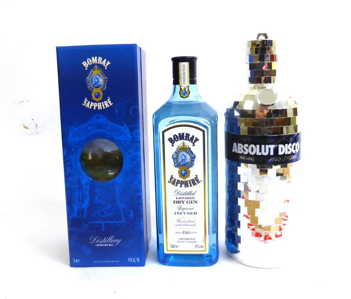 Lot 2191 - Bombay Sapphire Limited Edition Laverstoke Mill Presentation Bottle With Magnifying Glass,...