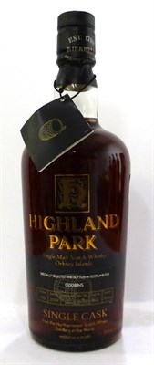 Lot 2242 - Highland Park 1995 12 Year Old Single Cask, cask 1555, bottled 2007, 700cl, 60.6%, with swing tag