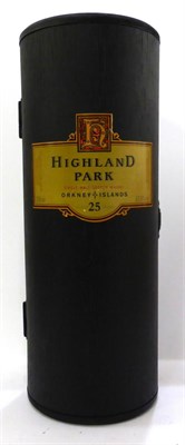 Lot 2243 - Highland Park 25 Year Old, 700ml, 53.5%, with swing tag and original presentation case