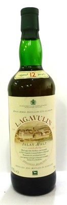 Lot 2248 - Lagavulin 12 Year Old - White Horse Distillers Glasgow - Old Style Cream Label, 75cl, 43%