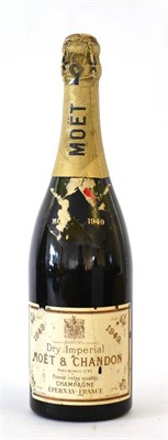 Lot 2295 - Moet et Chandon 1949, vintage champagne U: 2cm inverted, nicked and stained label