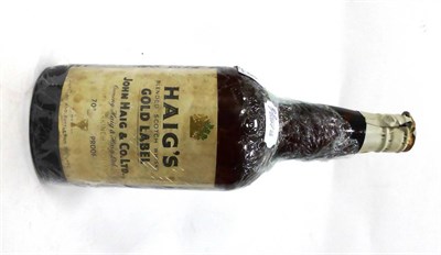 Lot 2539 - Haig's Gold Label Circa 1950's Spring Cap, no capacity stated, 70 proof U: label attached with...