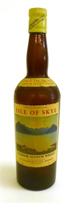 Lot 2546 - Isle of Skye Liqueur Scotch Whisky, blended and bottled by Ian Macleod & Co, Inverness, 26 2/3...