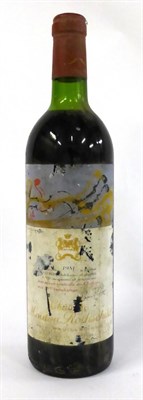 Lot 2028 - Chateau Mouton Rothschild 1981, Pauillac U: upper/top shoulder, very soiled label