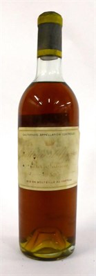 Lot 2087 - Chateau d'Yquem 1959, Sauternes U: top shoulder, some small nicks to label, cork raised