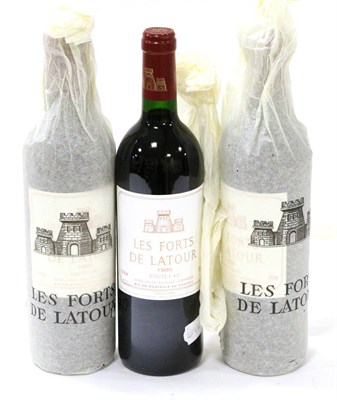 Lot 2050 - Chateau Latour 'Les Forts de Latour' 1995, Pauillac (x3) (three bottles) U: into neck