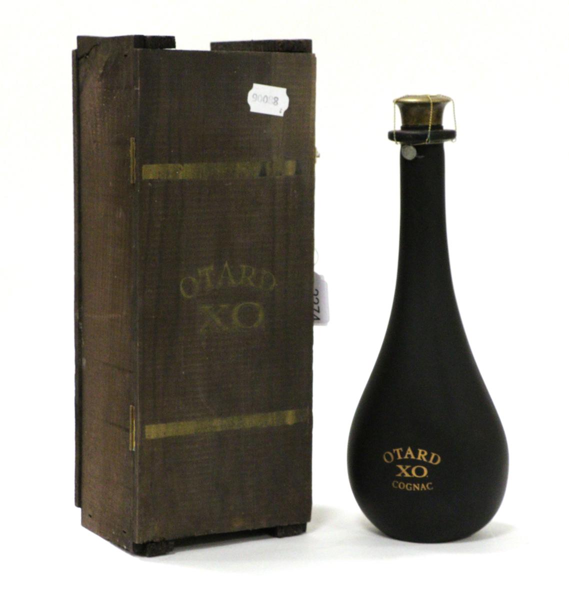 Lot 2274 - Otard XO Cognac, 70cl, 40%, in wooden presentation case