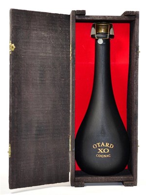 Lot 2162 - Otard XO Cognac, 70cl, 40%, in wooden presentation case