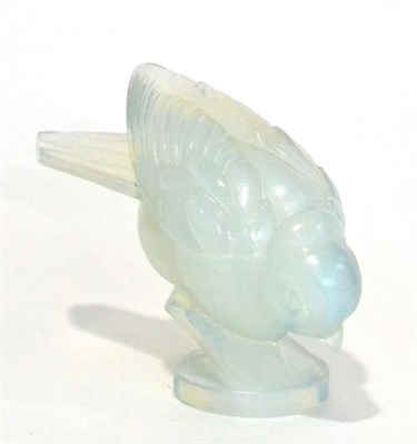 Lot 2123 - An Art Deco Sabino Opalescent Glass Bird Car Mascot, moulded mark SABINO FRANCE and engraved Sabino