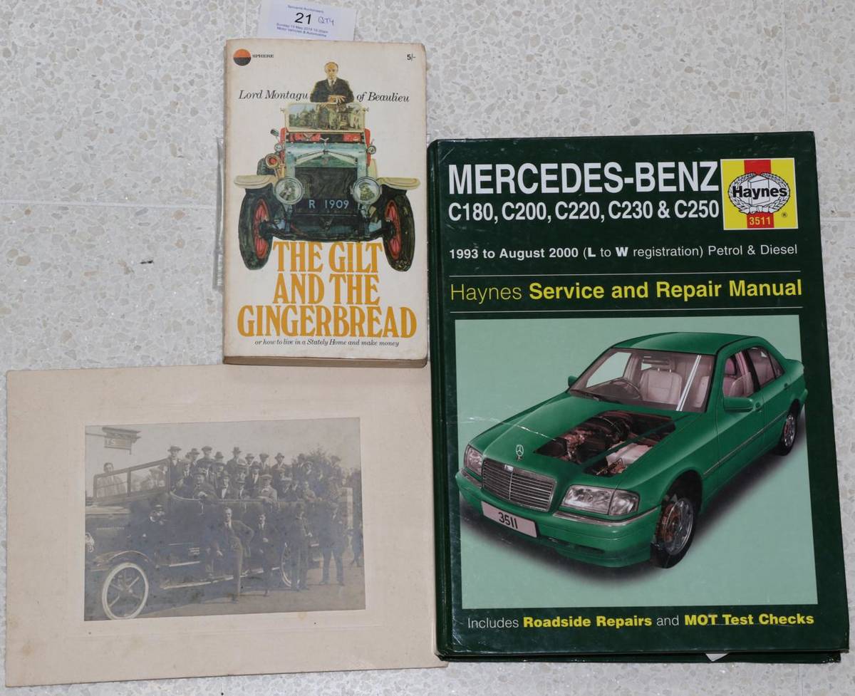 Lot 21 - Miscellaneous: Haynes Service Repair Manual for the Mercedes Benz 1993 to August 2000, (L to W...