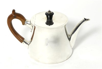 Lot 32 - An Art Deco Silver Teapot, Sebastian Garrard, London 1931, plain with octagonal handle 11cm...