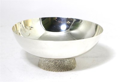 Lot 273 - A Contemporary Silver Pedestal Bowl, Camelot Silverware, Sheffield 2002, the plain bowl on a...