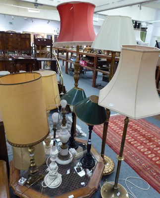 Lot 1033 - A large quantity of assorted table and standard lamps (9)
