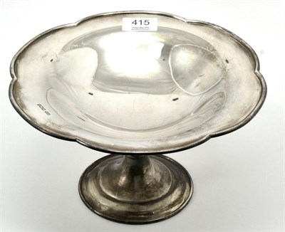 Lot 415 - An early 20th century silver tazza, Atkin Bros. Sheffield 1918, 26cm diameter, 20.2ozt