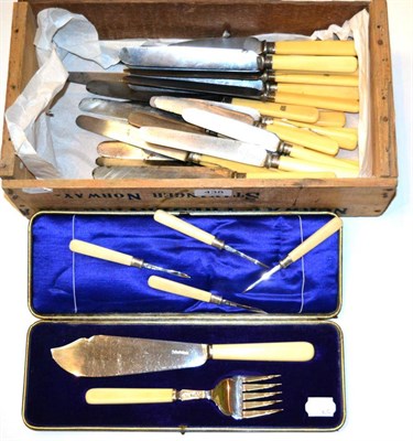 Lot 438 - A pair of silver fish servers, Atkin Bros, Sheffield 1907, with ivory handles, in a fitted...