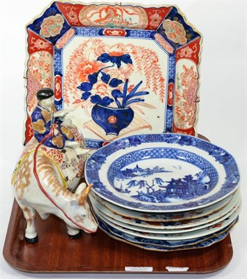 Lot 151 - A set of three Chinese Imari plates; another lobed example; a pair of further Chinese export plates