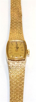 Lot 338 - A 9 carat gold lady's Omega wristwatch