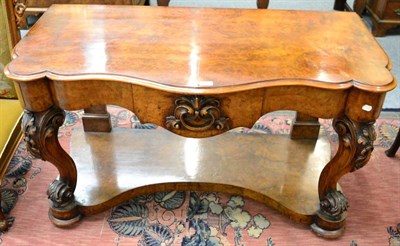 Lot 1219 - A walnut dressing table