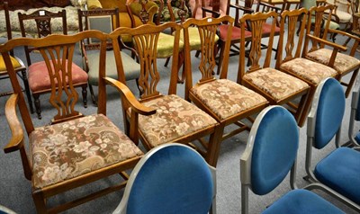 Lot 1237 - A 19th century oak and elm comb back Windsor chair (a.f.)